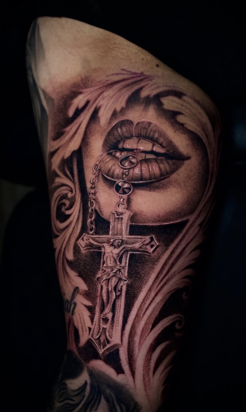 Black & Grey Realism · Stipple Shading · Fine Line tattoo by Henry