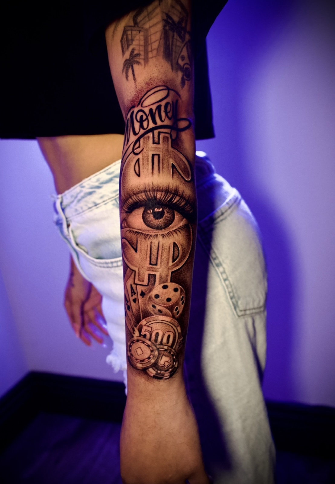 Black & Grey Realism · Stipple Shading · Fine Line tattoo by Henry