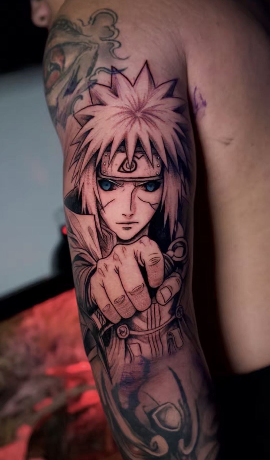 Black & Grey Realism · Stipple Shading · Fine Line tattoo by Henry