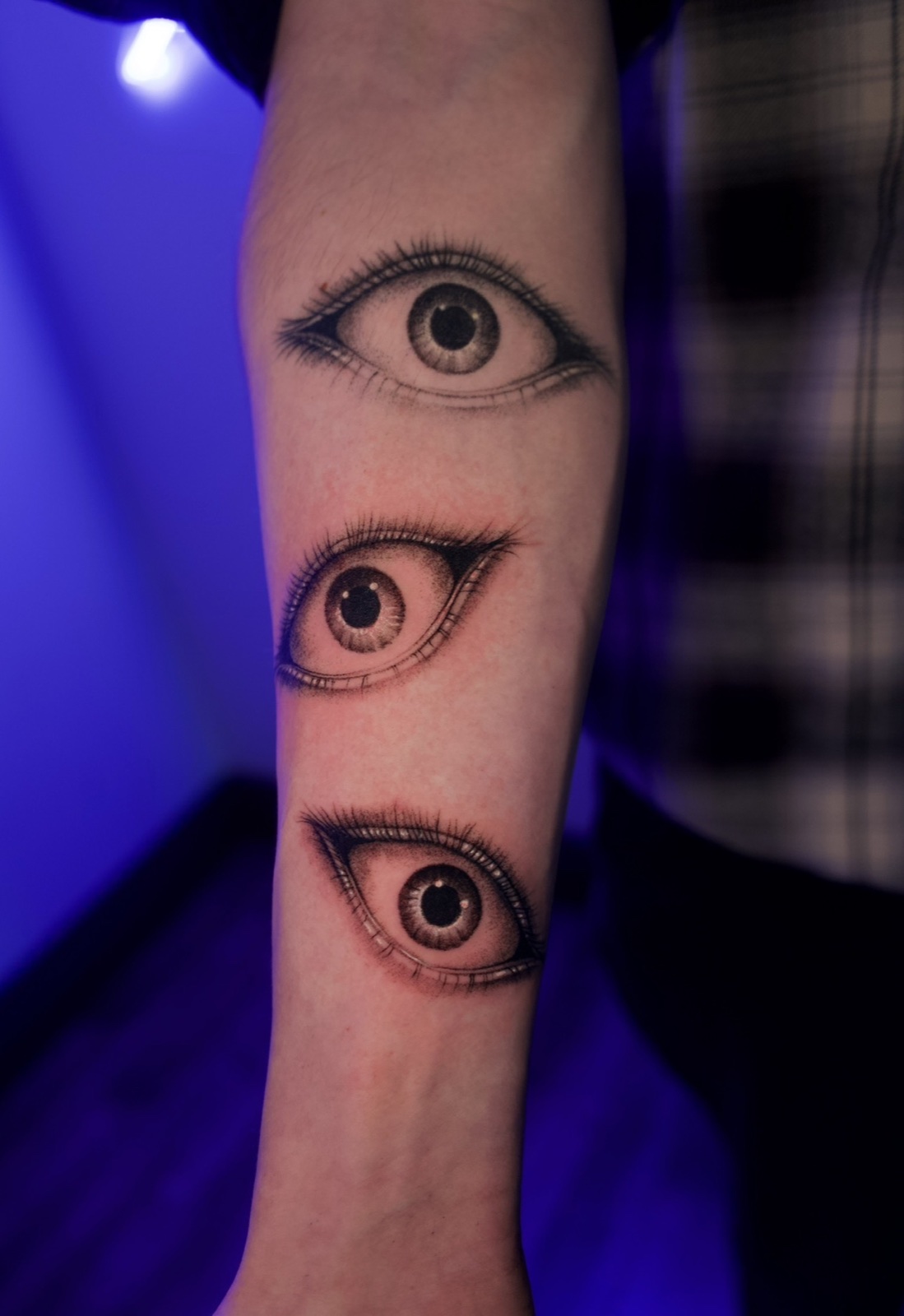 Black & Grey Realism · Stipple Shading · Fine Line tattoo by Henry